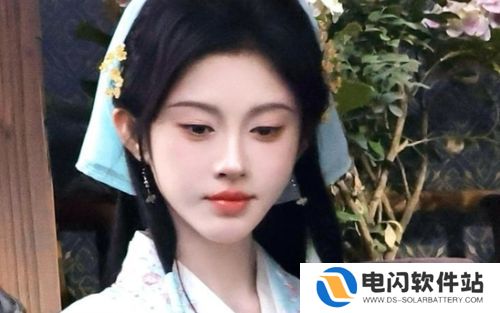 鞠婧祎又变脸，新剧照路人图曝光，锥子鼻尖下巴，网友：太夸张了