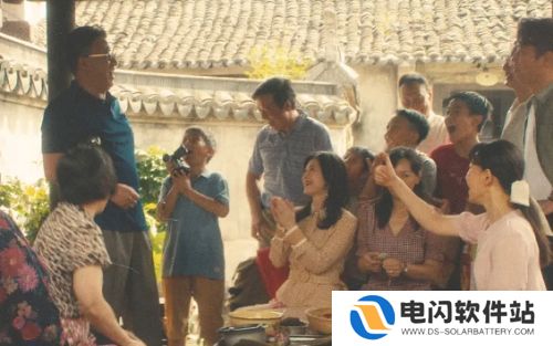 56岁胡军亮相《北上》，从船老大到落魄货车司机，打了多少男明星脸