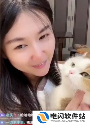 古早LOL女主播罕见开播，原以为会受网友欢迎，不料却被嫌弃年纪大