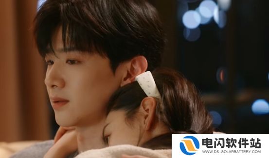 《难哄》后续剧情：温以凡顺利产女，向朗抱着不撒手，桑延脸都气绿了